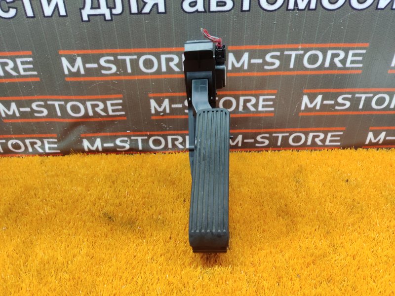 педаль газа, 1000 рублей, Красноярск