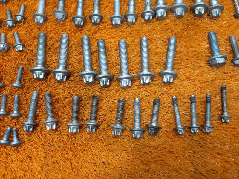 Болты и гайки ДВС, 930 рублей, Красноярск