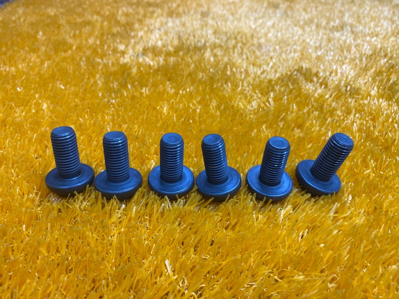 Болт маховика, 380 рублей, Красноярск