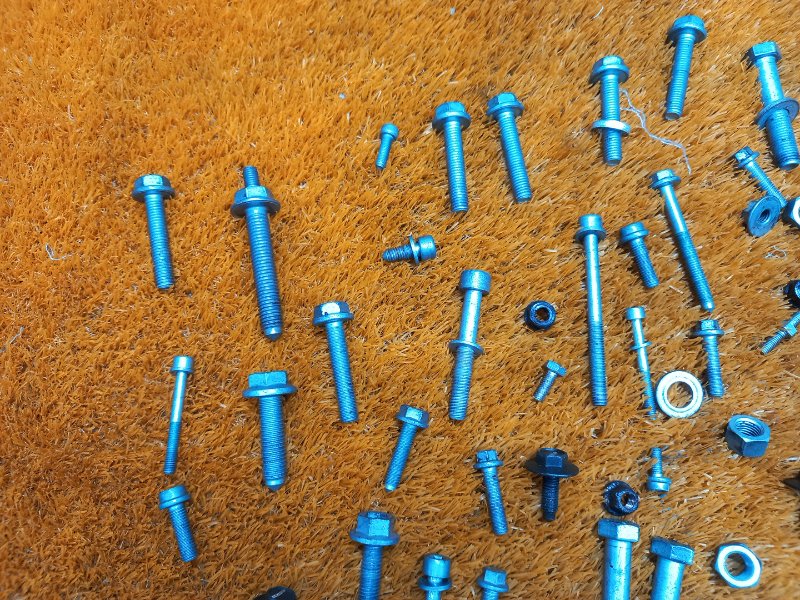 Болты и гайки ДВС, 630 рублей, Красноярск