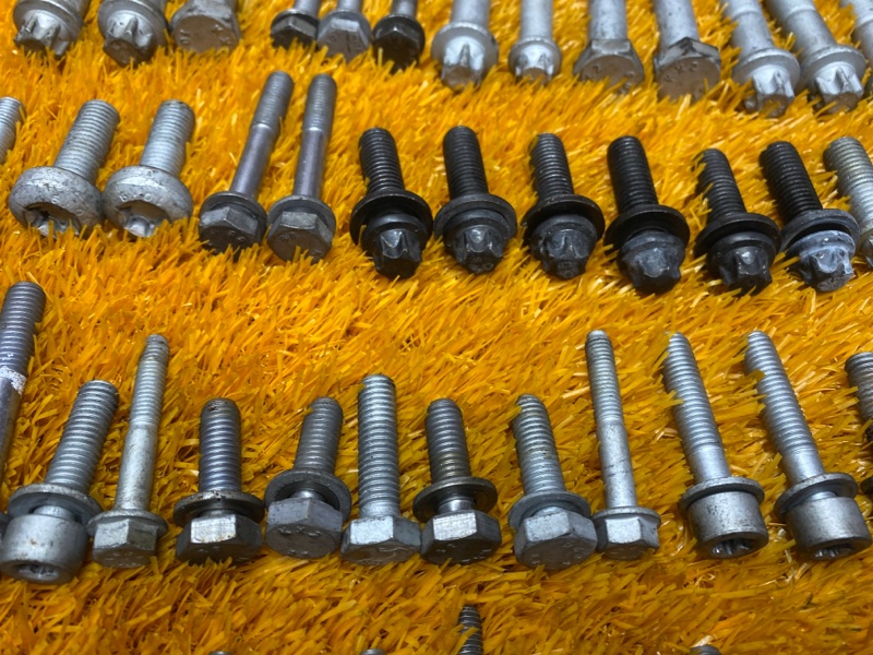 Болты и гайки ДВС, 930 рублей, Красноярск