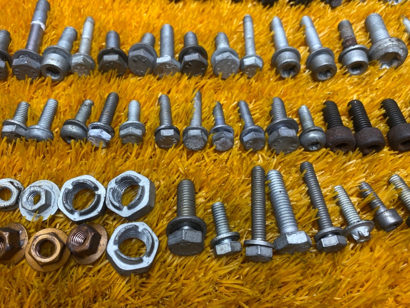 Болты и гайки ДВС, 930 рублей, Красноярск
