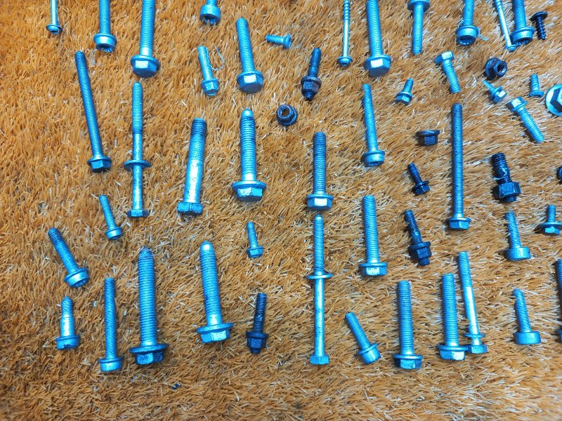 Болты и гайки ДВС, 930 рублей, Красноярск