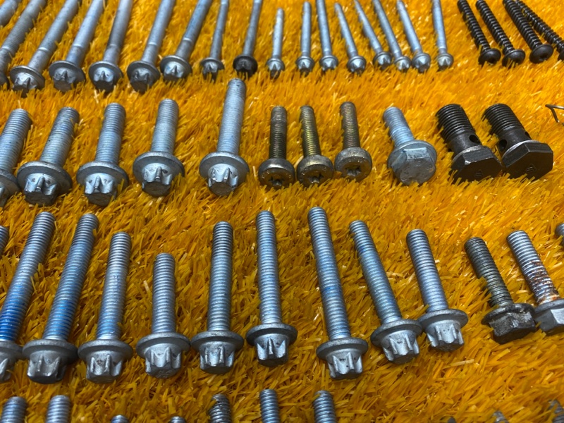 Болты и гайки ДВС, 810 рублей, Красноярск