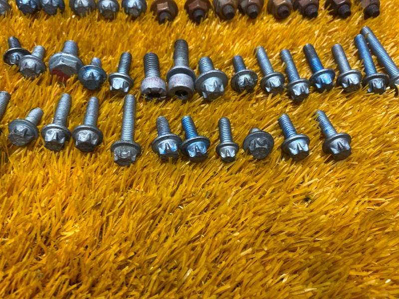 Болты и гайки ДВС, 810 рублей, Красноярск