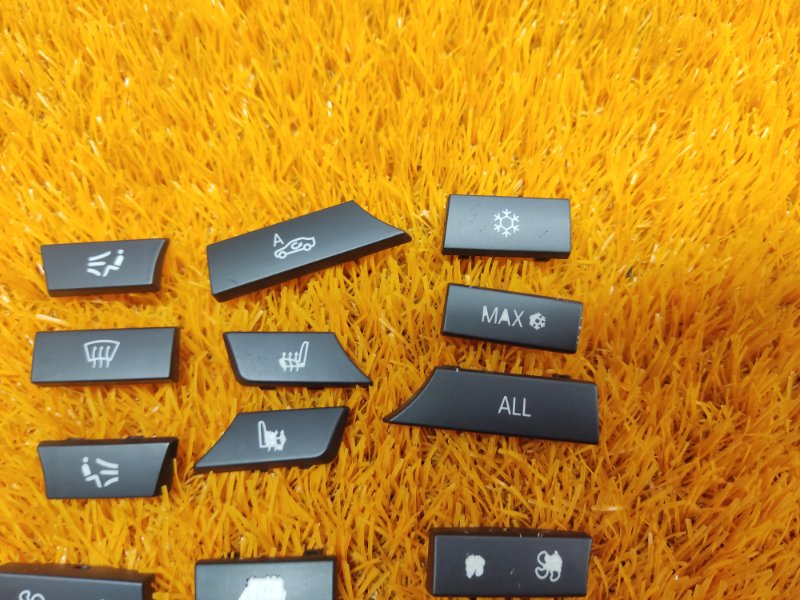 Кнопка подогрева сидений, 540 рублей, Красноярск