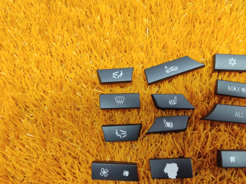 Кнопка подогрева сидений, 540 рублей, Красноярск