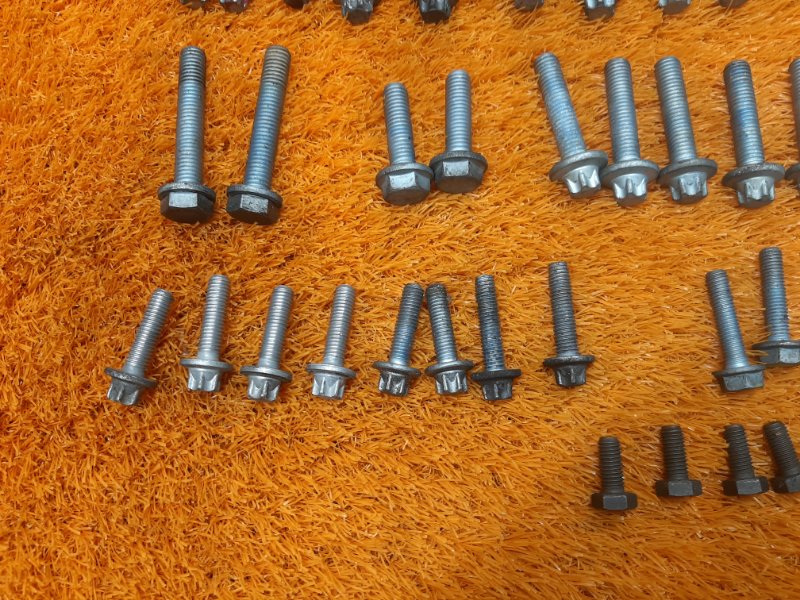 Болты и гайки ДВС, 930 рублей, Красноярск