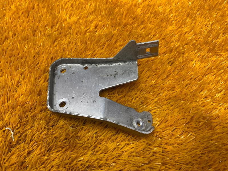 кронштейн, 630 рублей, Красноярск