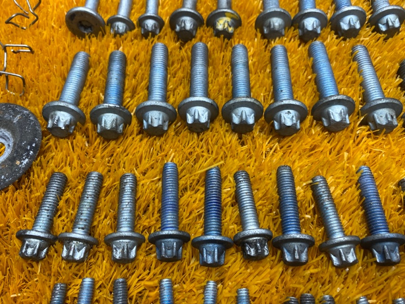 Болты и гайки ДВС, 930 рублей, Красноярск