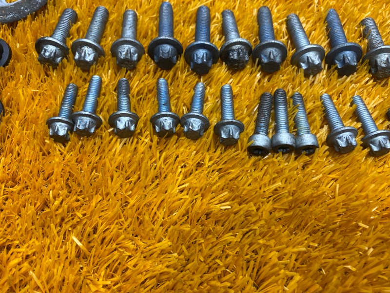 Болты и гайки ДВС, 930 рублей, Красноярск