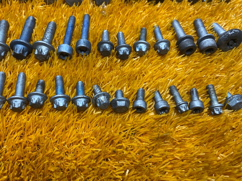 Болты и гайки ДВС, 930 рублей, Красноярск