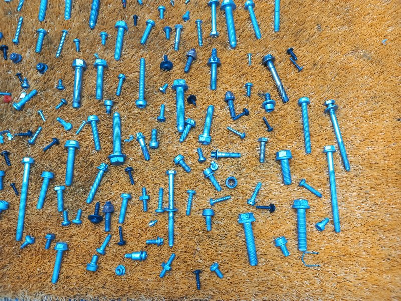 Болты и гайки ДВС, 860 рублей, Красноярск