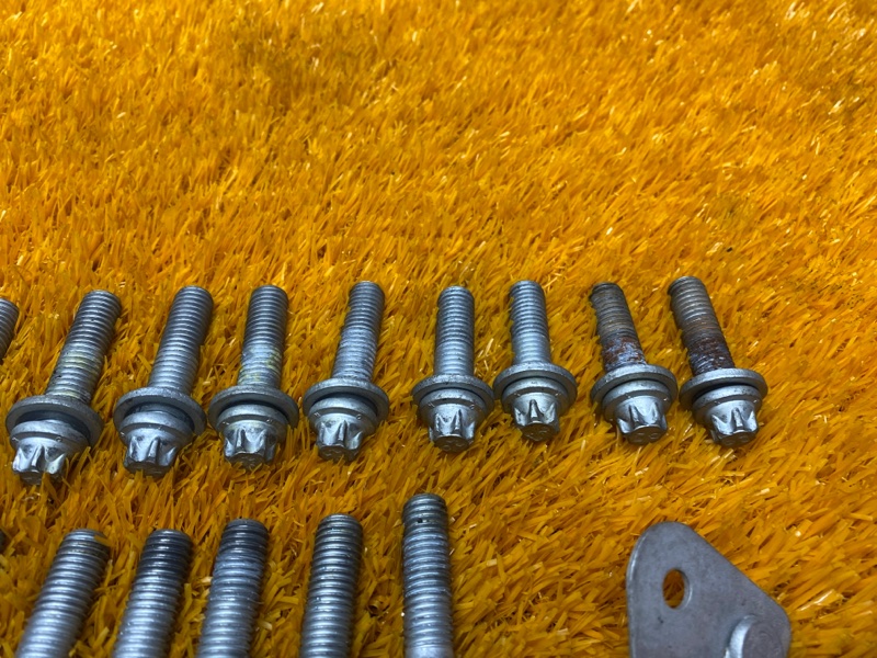 Болты и гайки ДВС, 930 рублей, Красноярск