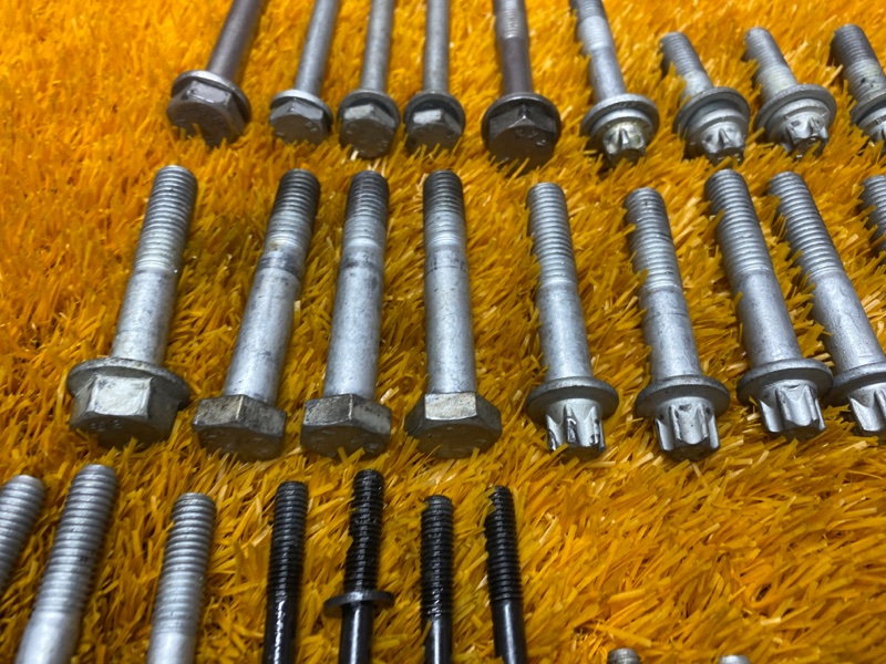 Болты и гайки ДВС, 930 рублей, Красноярск