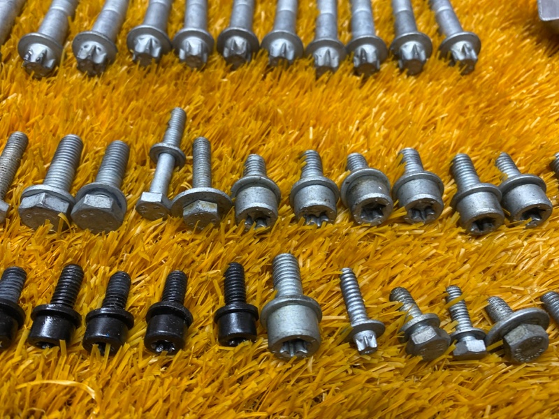 Болты и гайки ДВС, 930 рублей, Красноярск