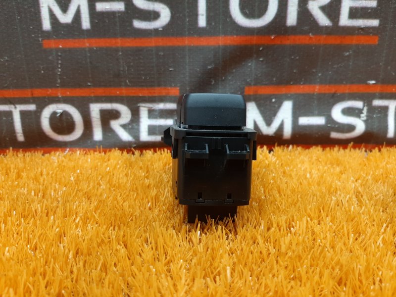 Кнопка стояночного тормоза, 1000 рублей, Красноярск