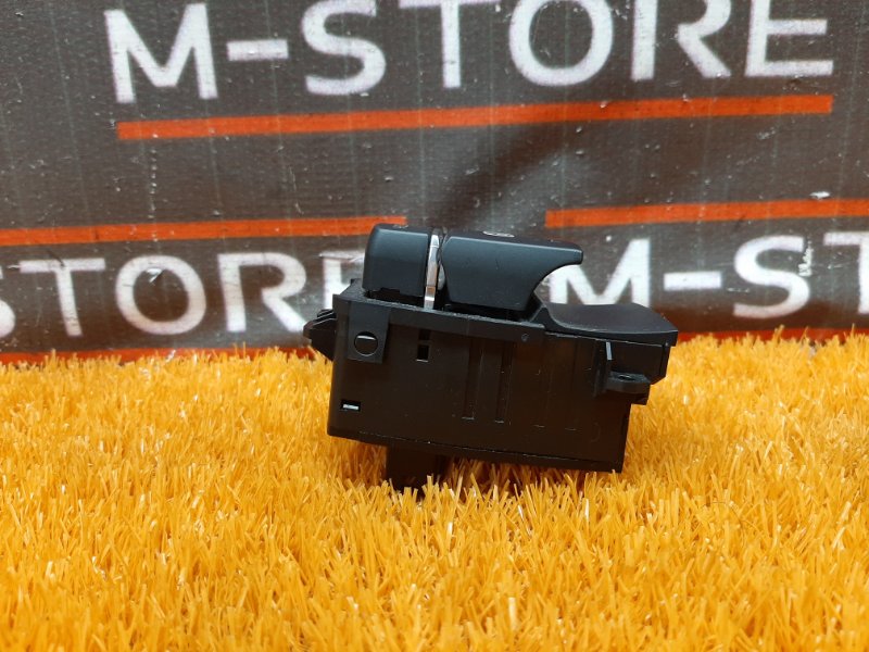 Кнопка стояночного тормоза, 1000 рублей, Красноярск