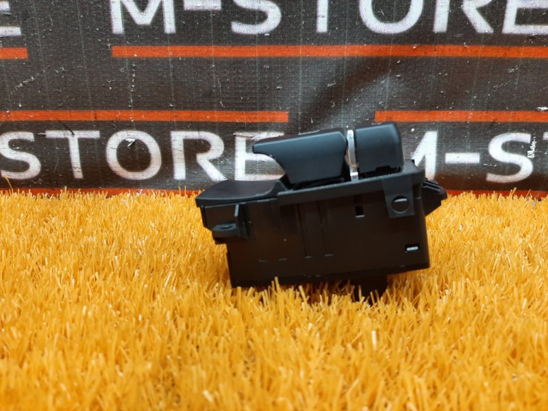 Кнопка стояночного тормоза, 1000 рублей, Красноярск