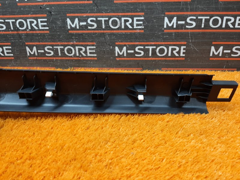 Накладка на порог салона, 350 рублей, Красноярск