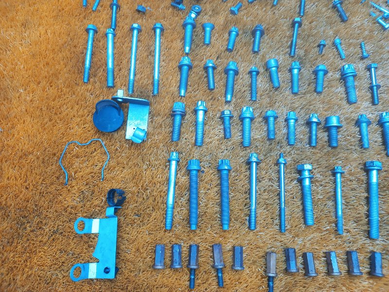 Болты и гайки ДВС, 930 рублей, Красноярск