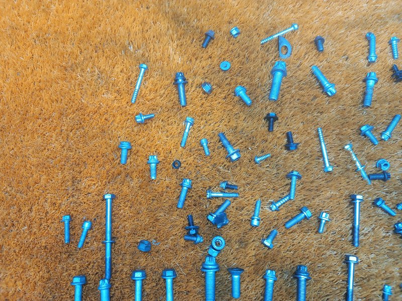 Болты и гайки ДВС, 930 рублей, Красноярск