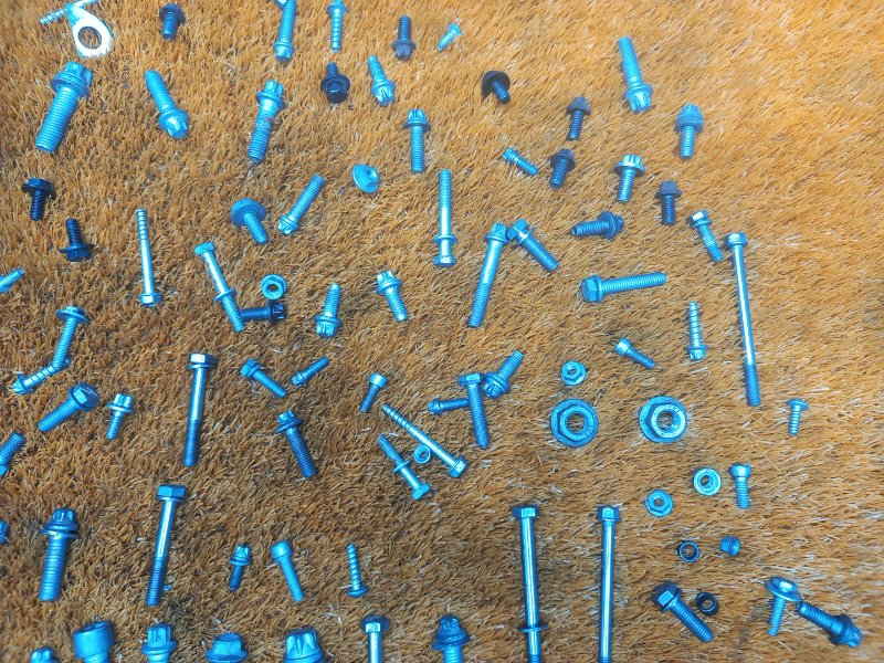 Болты и гайки ДВС, 930 рублей, Красноярск