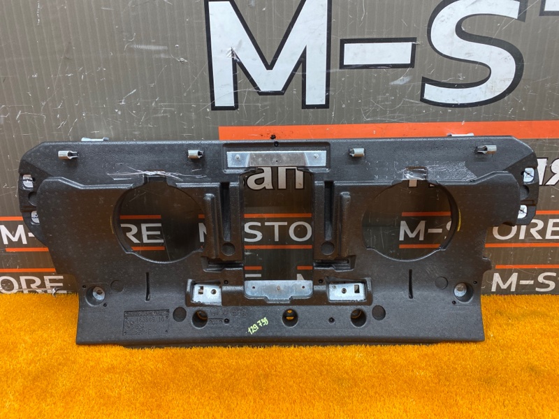 Накладка пола под задним сиденьем, 1500 рублей, Красноярск