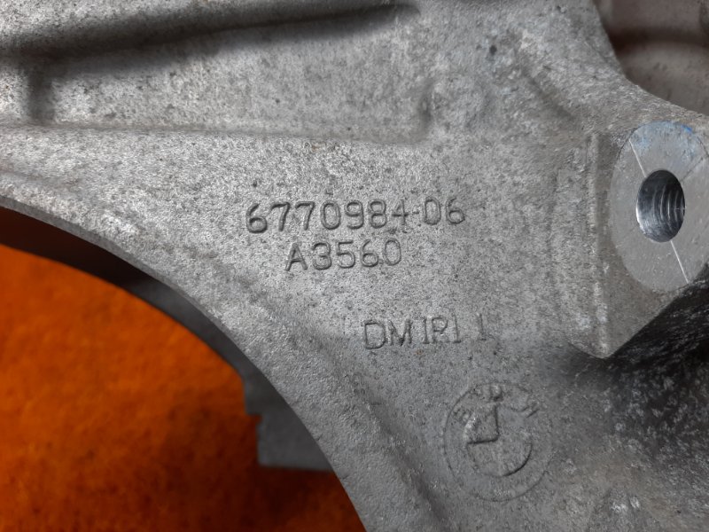 кулак поворотный, 1000 рублей, Красноярск