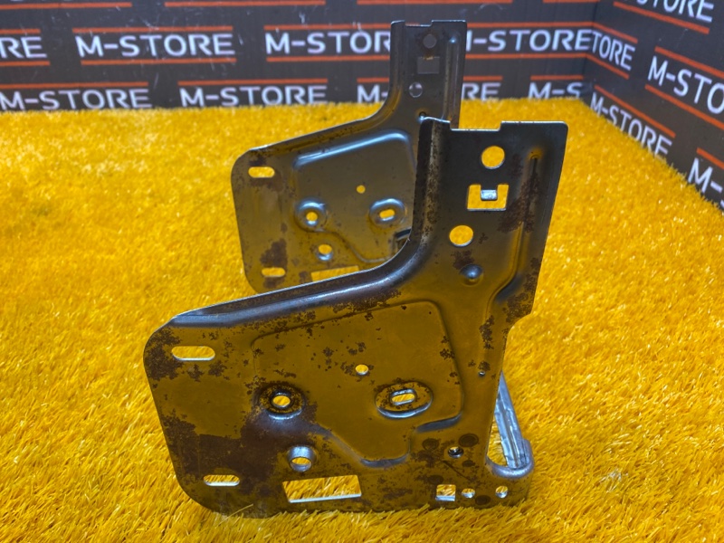 кронштейн центральной консоли, 300 рублей, Красноярск