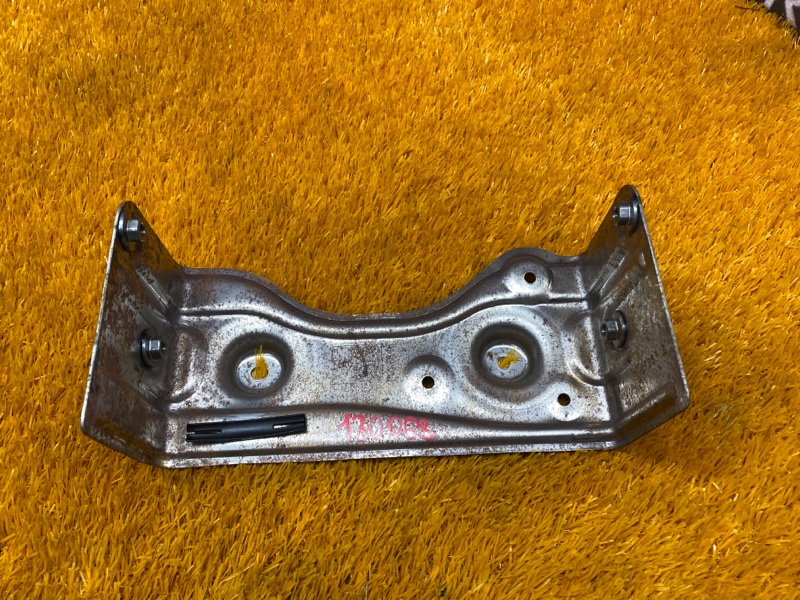 кронштейн центральной консоли, 300 рублей, Красноярск