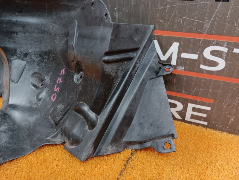 подкрылок, 1300 рублей, Красноярск