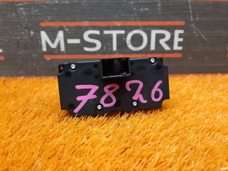 Переключатель света фар, 1000 рублей, Красноярск