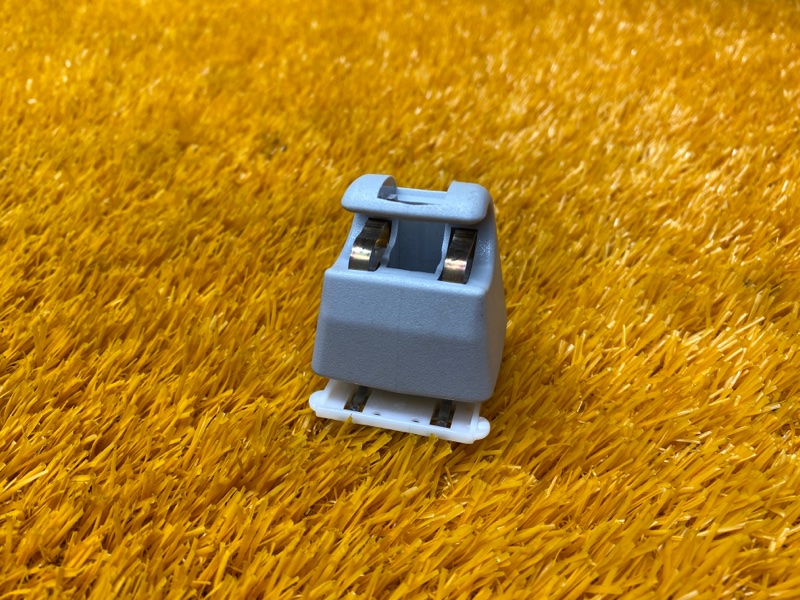 Крючок солнцезащитного козырька, 300 рублей, Красноярск