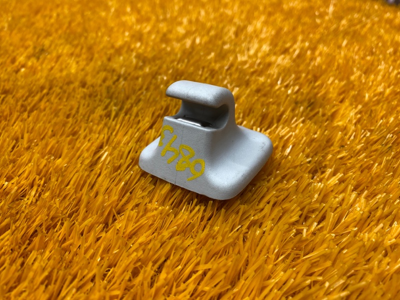 Крючок солнцезащитного козырька, 300 рублей, Красноярск