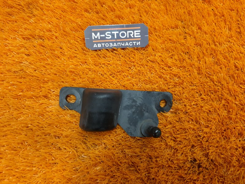 кронштейн амортизатора багажника, 300 рублей, Красноярск