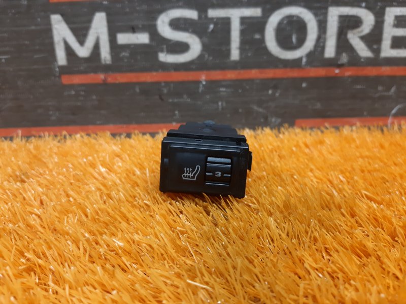 Кнопка подогрева сидений, 300 рублей, Красноярск