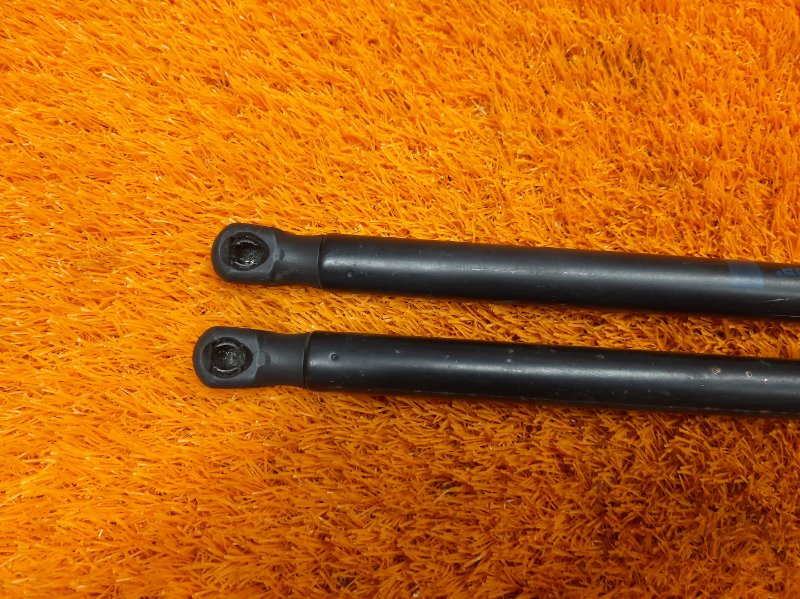 амортизатор капота, 900 рублей, Красноярск