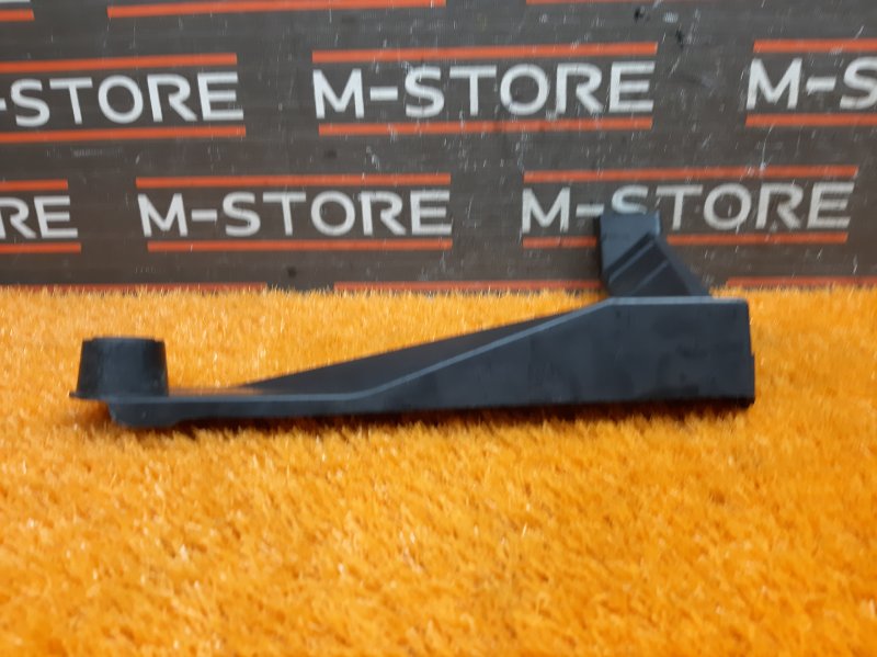 крепление бампера, 200 рублей, Красноярск