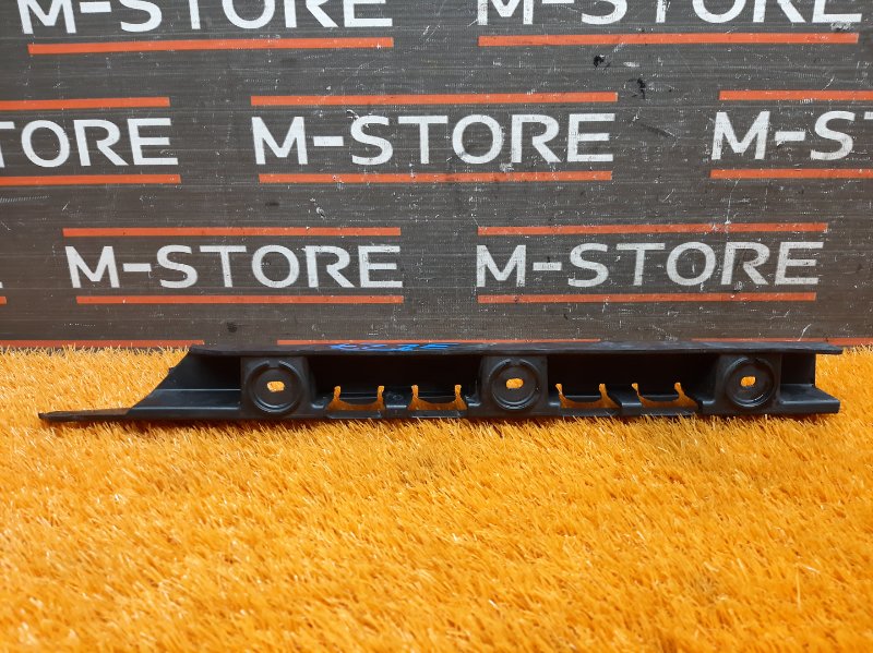 крепление бампера, 500 рублей, Красноярск