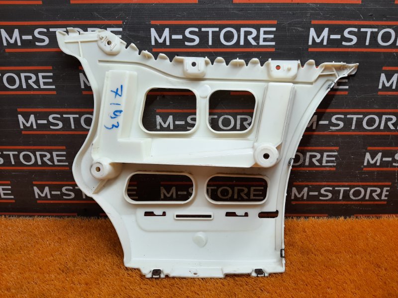 крепление бампера, 630 рублей, Красноярск