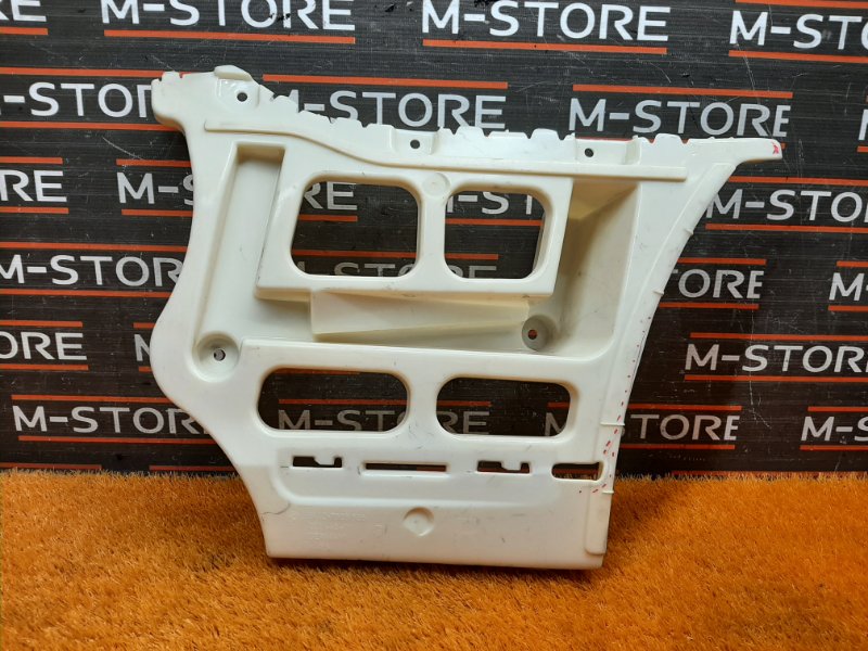 крепление бампера, 600 рублей, Красноярск