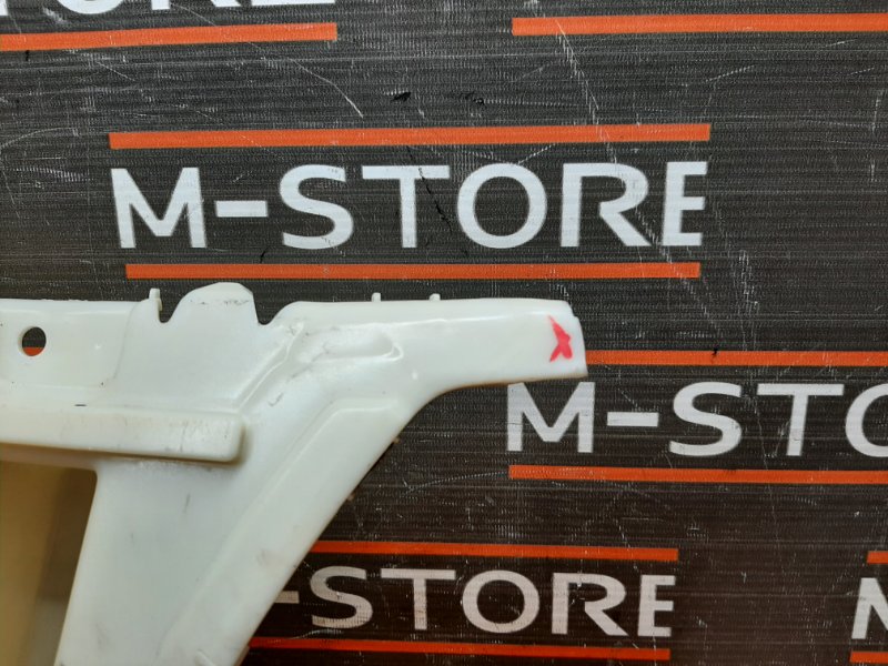 крепление бампера, 600 рублей, Красноярск