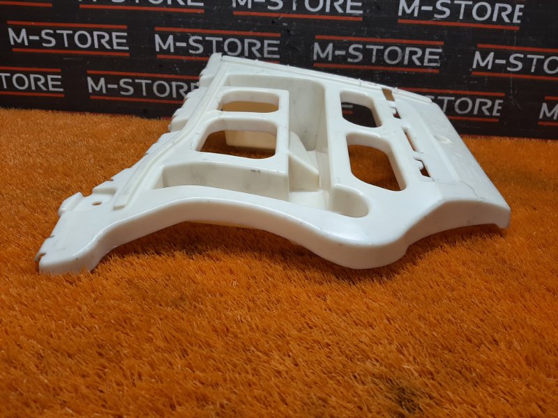 крепление бампера, 600 рублей, Красноярск