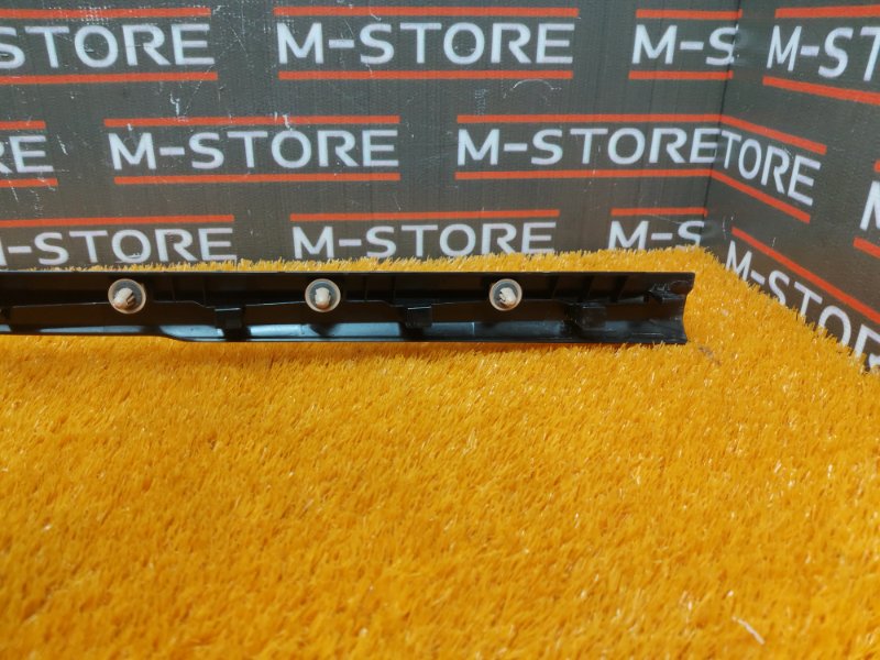 Накладка на порог салона, 300 рублей, Красноярск