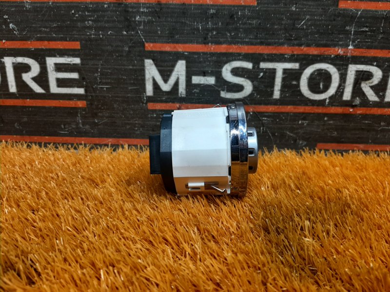 Кнопка переключения режимов подвески, 500 рублей, Красноярск