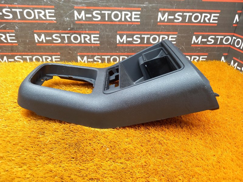 Консоль между сидений, 350 рублей, Красноярск