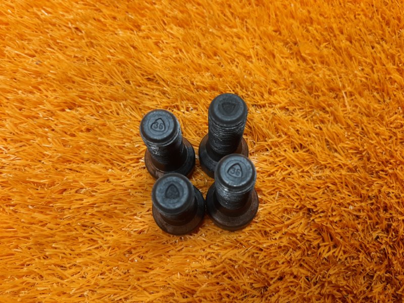 болт колесный(секретка), 280 рублей, Красноярск