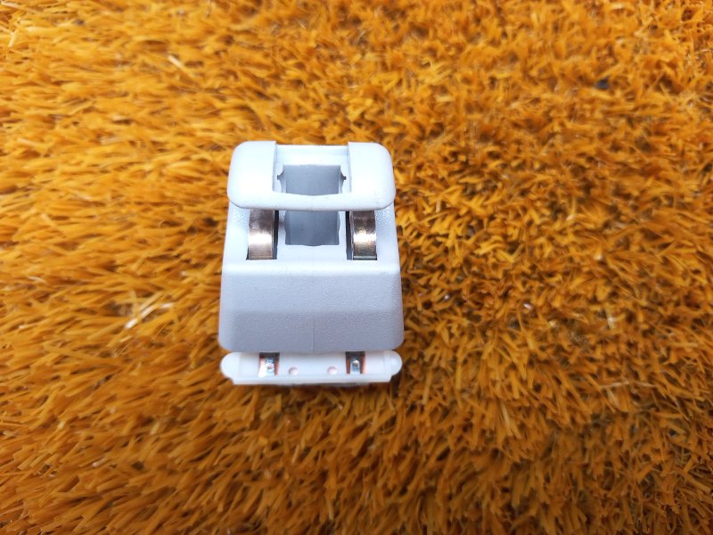 Крючок солнцезащитного козырька, 300 рублей, Красноярск