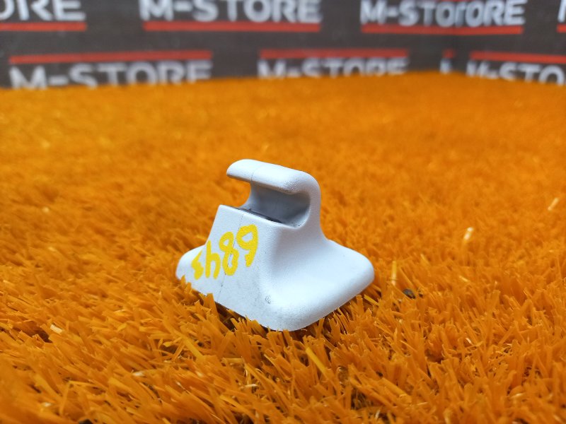 Крючок солнцезащитного козырька, 300 рублей, Красноярск